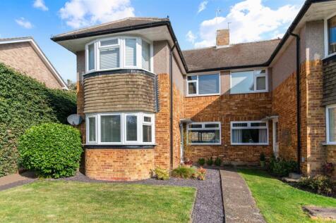 Lewins Road, Epsom 2 bed maisonette for sale