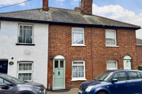 South Street, Tillingham 2 bed cottage for sale