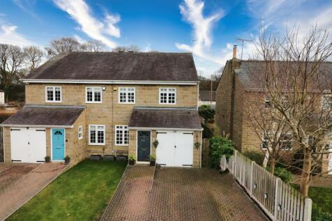 Queen Street, Rawdon, Leeds, West... 4 bed semi