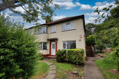 Redesdale Gardens, Adel, Leeds, West... 2 bed flat for sale