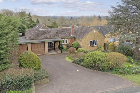 Crays Hill, Billericay, CM11 3 bed bungalow for sale