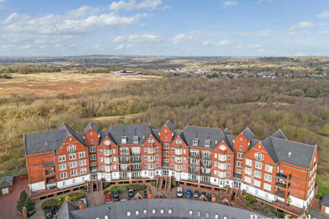 Fisher Court, Rhapsody Crescent... 2 bed penthouse for sale