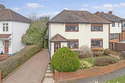Westwood Avenue, Brentwood, CM14 4 bed detached house for sale