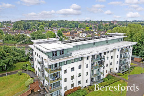 Rollason Way, Brentwood, CM14 2 bed apartment for sale