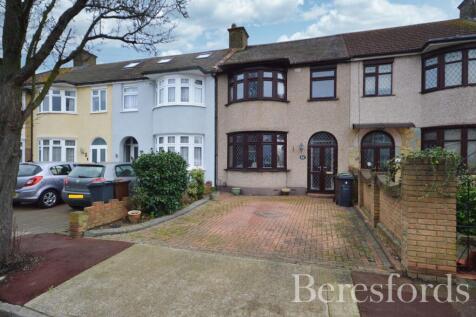Gay Gardens, Dagenham, RM10 3 bed terraced house for sale