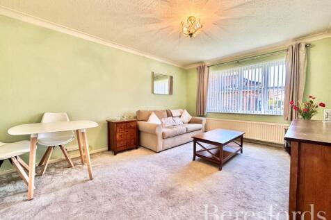 Abbs Cross Gardens, Hornchurch, RM12 1 bed apartment for sale