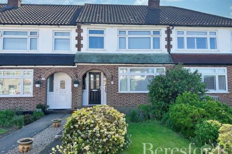 Brierley Close, Hornchurch, RM11 3 bed terraced house for sale