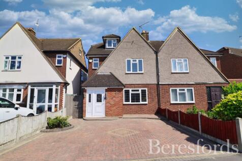 Marlborough Gardens, Upminster, RM14 4 bed semi