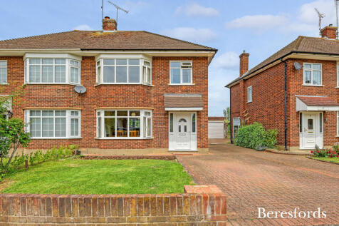 Chelmer Drive, Hutton, CM13 3 bed semi