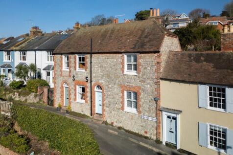 Hillside Street, Hythe, CT21 2 bed terraced house for sale