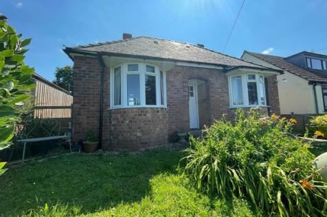 2 bedroom detached bungalow for sale