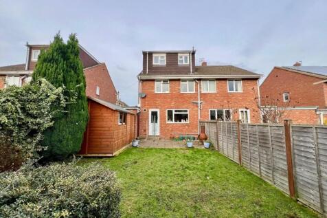 4 bedroom semi-detached house for sale