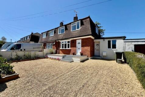 3 bedroom semi-detached house for sale