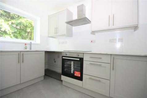 Swallow Close, Havant, Hampshire, PO9 1 bed apartment for sale