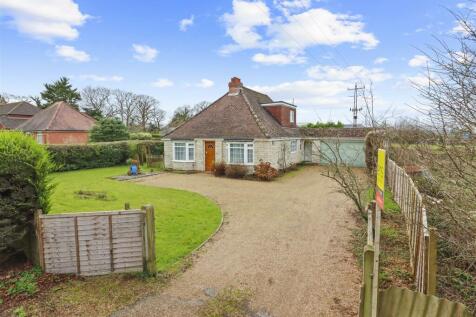 Hackhurst Lane, Lower Dicker, Hailsham 3 bed detached bungalow for sale