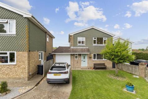 North Heath Close, Hailsham 4 bed detached house for sale