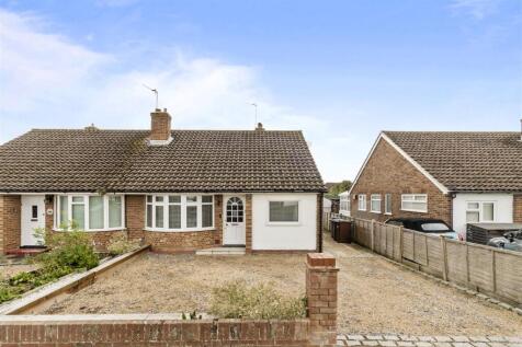 2 bedroom semi-detached bungalow for sale