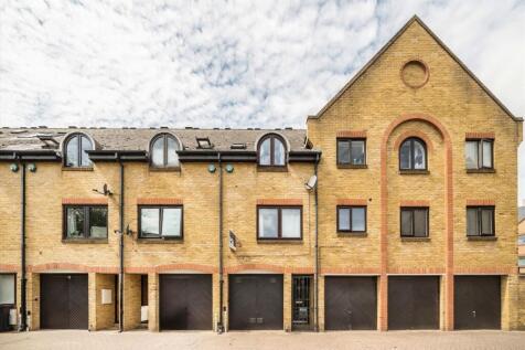 Fowey Close, London E1W 3 bed terraced house for sale