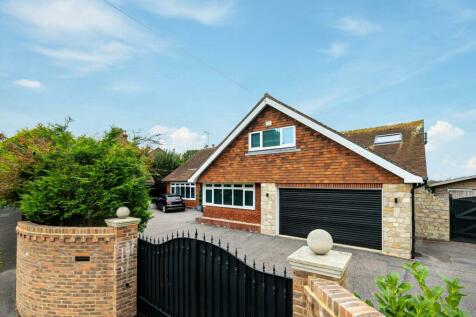 5 bedroom detached bungalow for sale