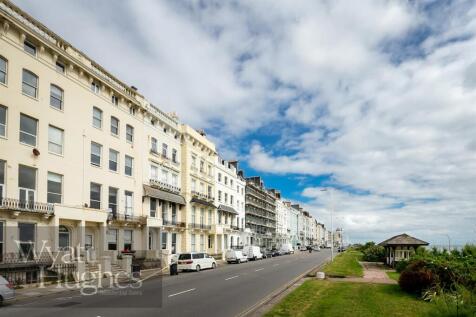 Studio flat for sale