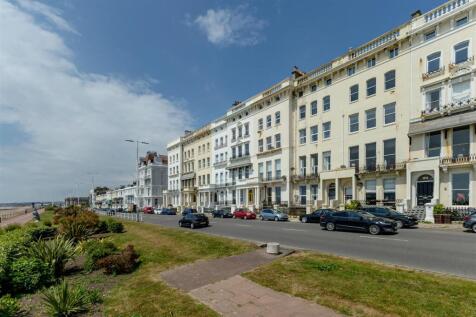 4 bedroom flat for sale