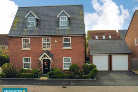 5 bedroom detached house for sale