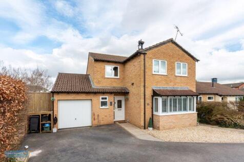 Larkspur Close, Taunton 5 bed detached house for sale