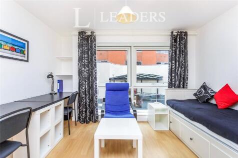 Studio flat for sale
