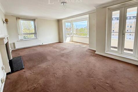 Blount Road, Portsmouth, Hampshire 2 bed apartment for sale