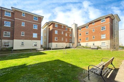 Sopwith Drive, Farnborough, Hampshire 2 bed apartment for sale