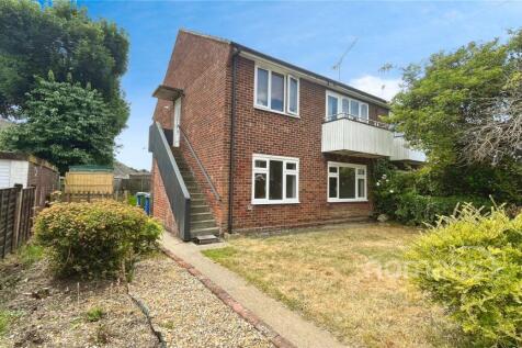 2 bedroom maisonette for sale