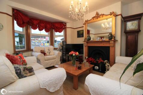 Canterbury Road, Birchington, Kent, CT7 3 bed semi