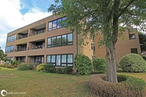 Lyell Court, Birchington, Kent, CT7 2 bed flat for sale