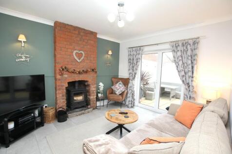 Stocks Lane, Boughton, Chester 2 bed detached house for sale