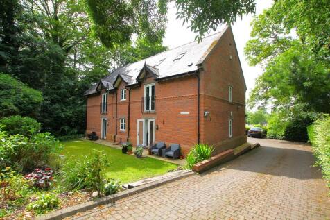 Walmoor Bank Houses 2 bed ground floor flat for sale