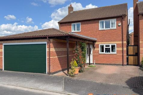 Holmefield, 8 NG24 4 bed detached house for sale