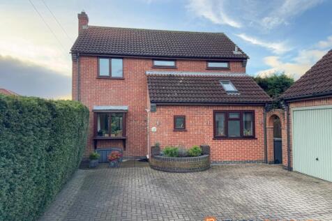 High Street, 1 LN6 3 bed detached house for sale