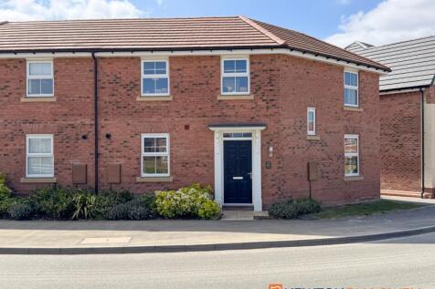 3 bedroom semi-detached house for sale