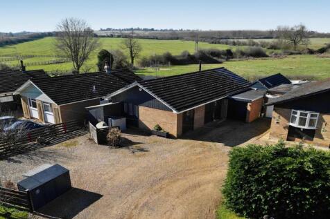 3 bedroom detached bungalow for sale