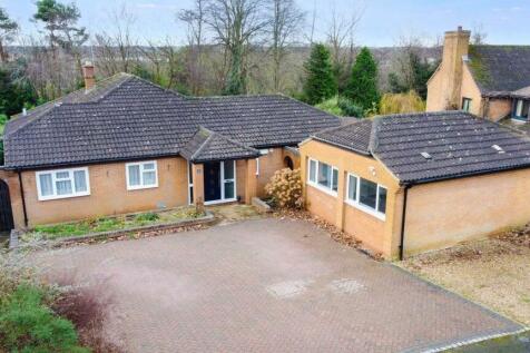 5 bedroom detached bungalow for sale