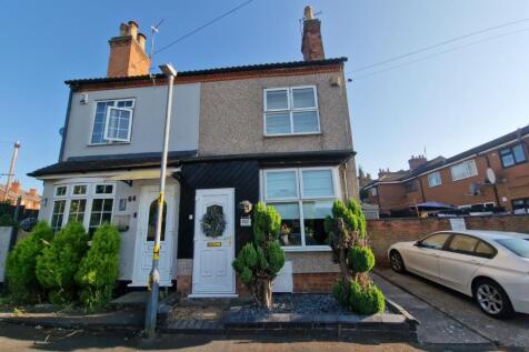 2 bedroom semi-detached house for sale
