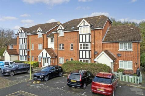 The Granary, Stanstead Abbotts 2 bed apartment for sale