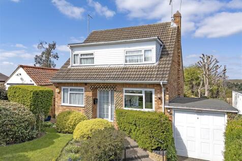 Harlow Road, Roydon 3 bed detached house for sale