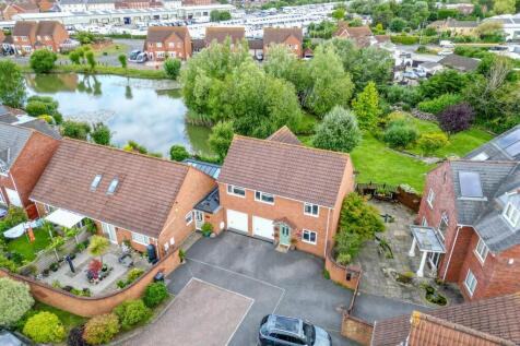 Bristol Road, Highbridge, Somerset, TA9 3 bed link detached house for sale