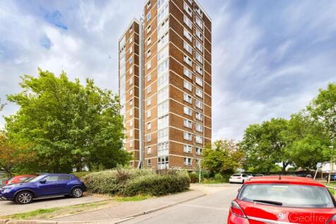 Nicholls Field, Harlow CM18 1 bed flat for sale