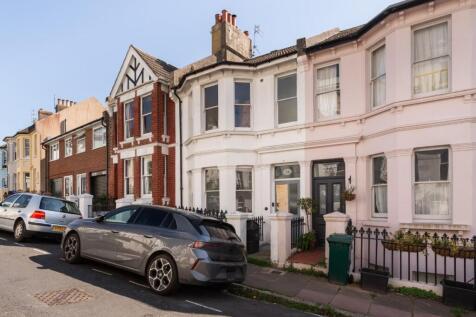 5 bedroom house for sale
