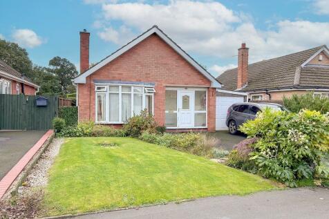 2 bedroom detached bungalow for sale