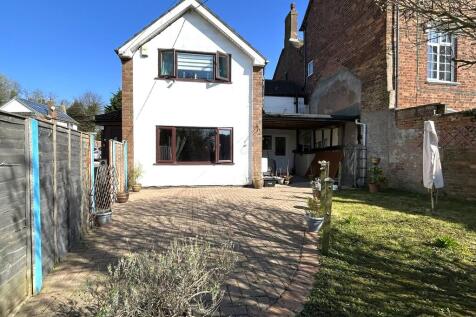 Shepherds Fold, Dawley Bank, Telford... 2 bed end of terrace house for sale