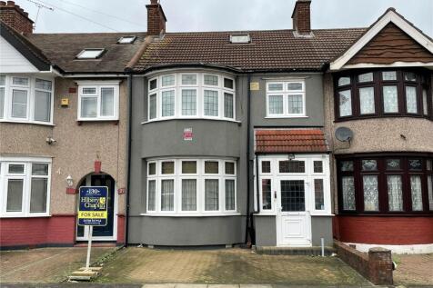 Roxy Avenue, Romford, RM6 3 bed terraced house for sale