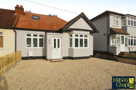 The Avenue, Hornchurch, RM12 3 bed bungalow for sale